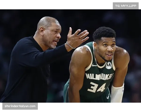 消息称字母哥正评估膝部不适 雄鹿或将对其出场时间进行管理